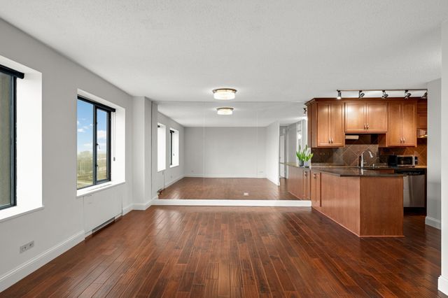 19 S 1st Street B1904, Minneapolis, MN 55401
