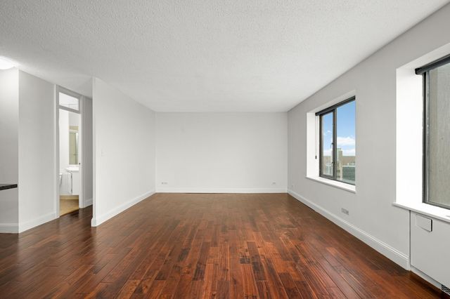 19 S 1st Street B1904, Minneapolis, MN 55401