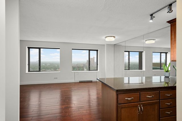 19 S 1st Street B1904, Minneapolis, MN 55401