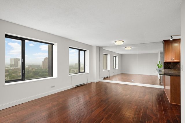 19 S 1st Street B1904, Minneapolis, MN 55401