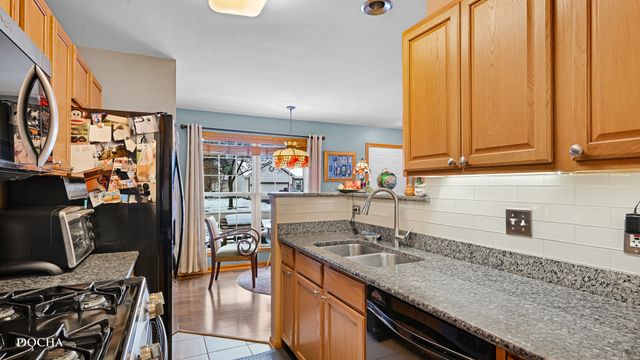 2050 Wheatfield Drive, Romeoville, IL 60446