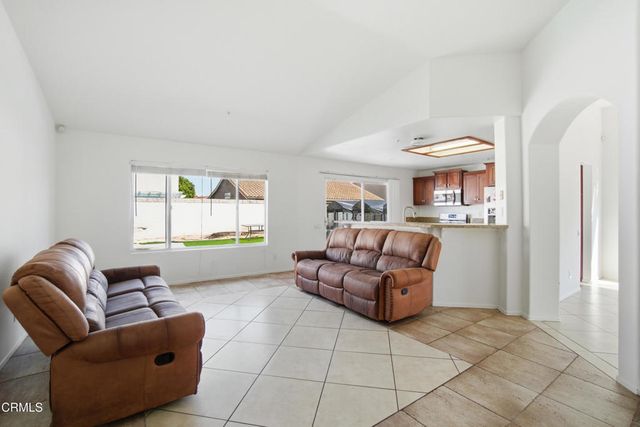 676 Snipe Walk, Oxnard, CA 93035