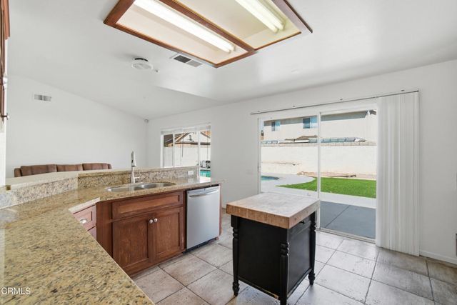 676 Snipe Walk, Oxnard, CA 93035