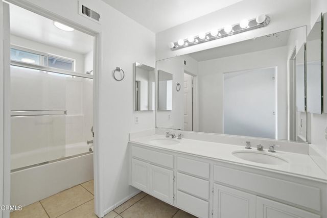 676 Snipe Walk, Oxnard, CA 93035