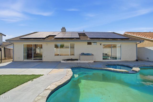 676 Snipe Walk, Oxnard, CA 93035