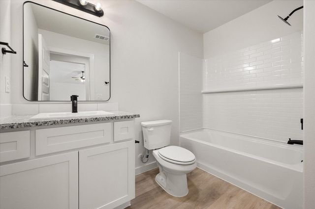 2420 Aberdeen Avenue, Wolfforth, TX 79382
