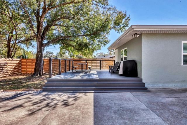 605 ALBRITTON AVENUE, Sarasota, FL 34232