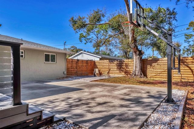 605 ALBRITTON AVENUE, Sarasota, FL 34232