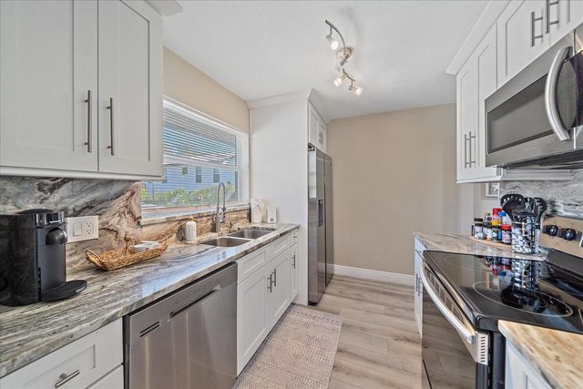 3710 IROQUOIS AVENUE, Sarasota, FL 34234