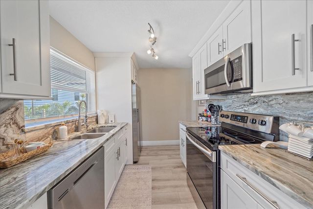 3710 IROQUOIS AVENUE, Sarasota, FL 34234