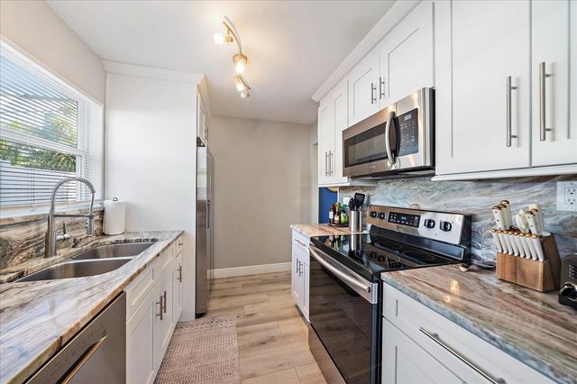 3710 IROQUOIS AVENUE, Sarasota, FL 34234