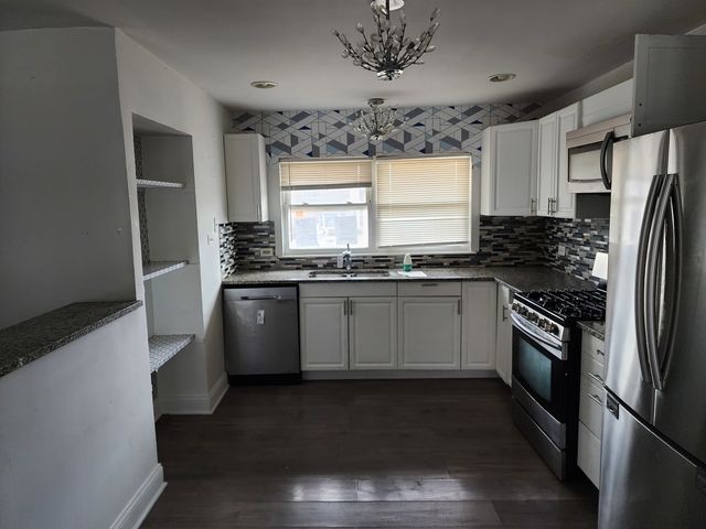 18108 Fountainbleau Drive, Hazel Crest, IL 60429