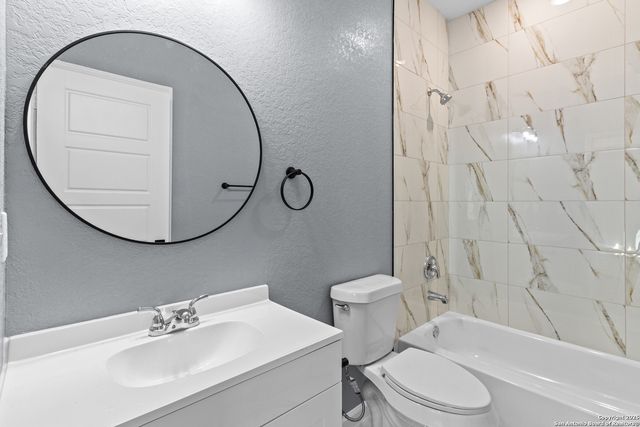 618 S San Gabriel, San Antonio, TX 78237