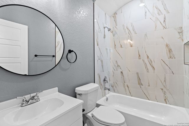 618 S San Gabriel, San Antonio, TX 78237