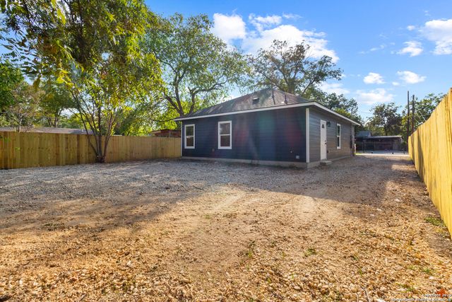 618 S San Gabriel, San Antonio, TX 78237