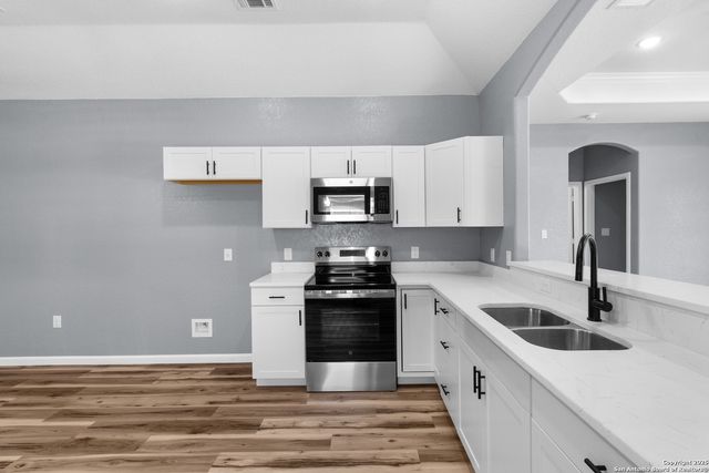 618 S San Gabriel, San Antonio, TX 78237