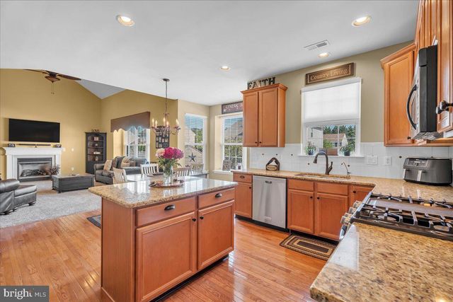 74 CANDLEWOOD RD, Williamstown, NJ 08094