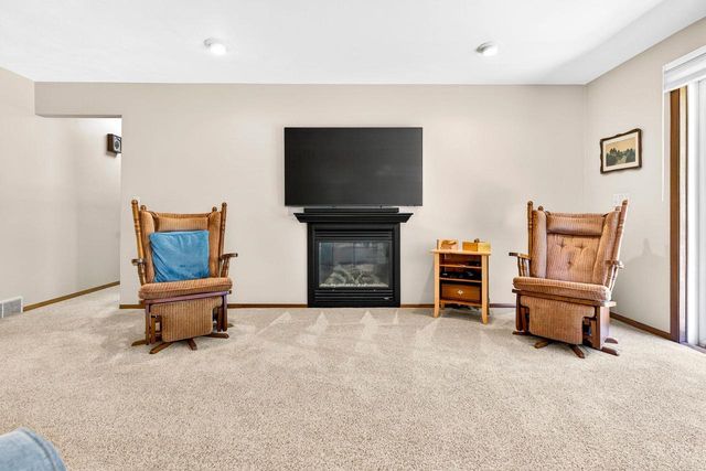 708 YORKSHIRE ROAD, Neenah, WI 54956