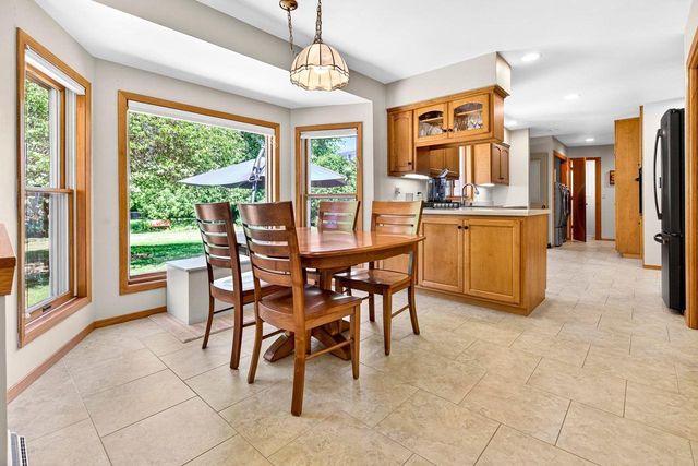 708 YORKSHIRE ROAD, Neenah, WI 54956