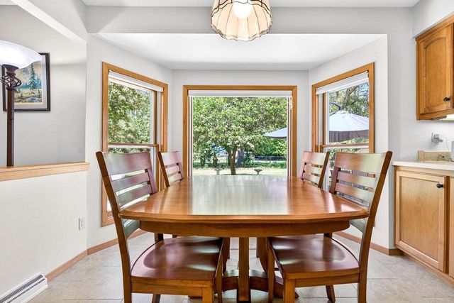 708 YORKSHIRE ROAD, Neenah, WI 54956