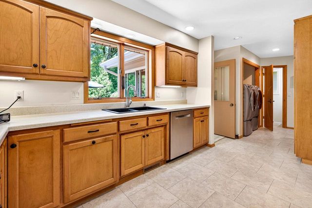 708 YORKSHIRE ROAD, Neenah, WI 54956