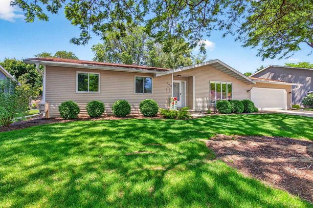 708 YORKSHIRE ROAD, Neenah, WI 54956