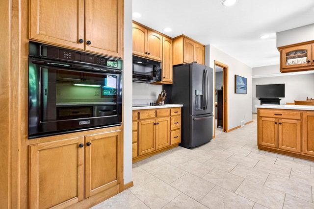 708 YORKSHIRE ROAD, Neenah, WI 54956