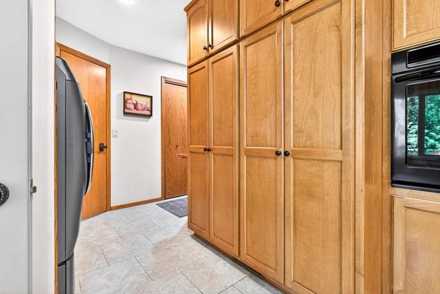 708 YORKSHIRE ROAD, Neenah, WI 54956