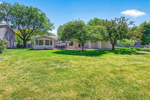 708 YORKSHIRE ROAD, Neenah, WI 54956