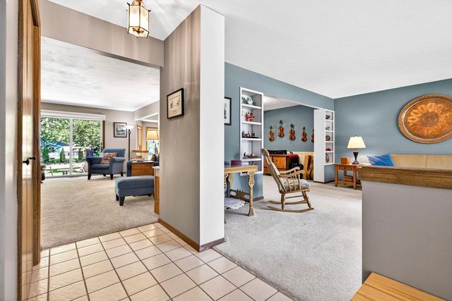 708 YORKSHIRE ROAD, Neenah, WI 54956