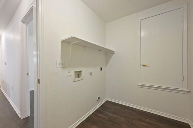 6733 Doyal DR, Austin, TX 78747