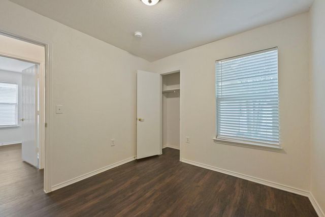 6733 Doyal DR, Austin, TX 78747