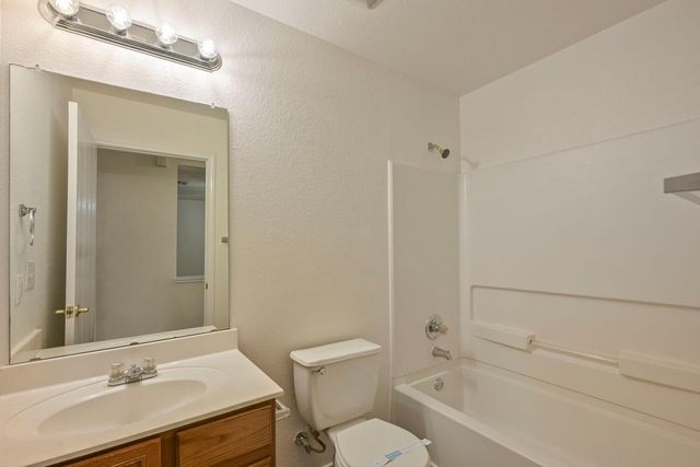 6733 Doyal DR, Austin, TX 78747