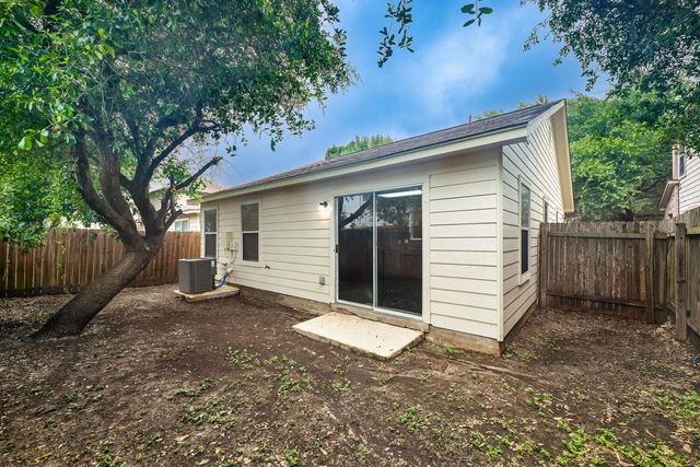 6733 Doyal DR, Austin, TX 78747