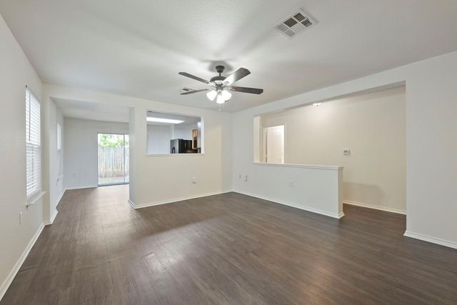 6733 Doyal DR, Austin, TX 78747