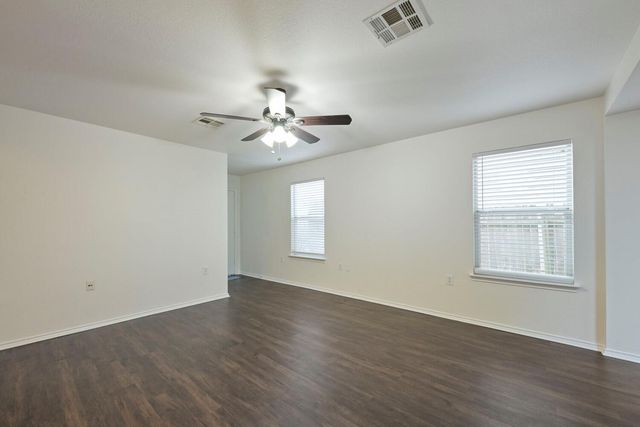 6733 Doyal DR, Austin, TX 78747