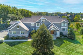 25999 W Sunset Road, Barrington, IL 60010