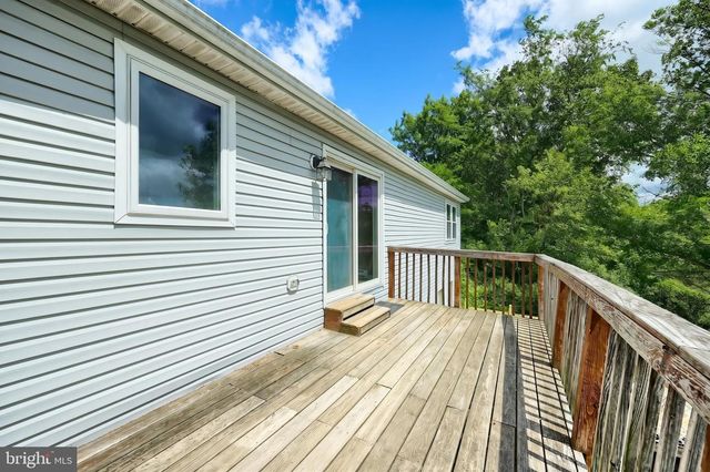 6124 GARDNER RD, Spring Grove, PA 17362