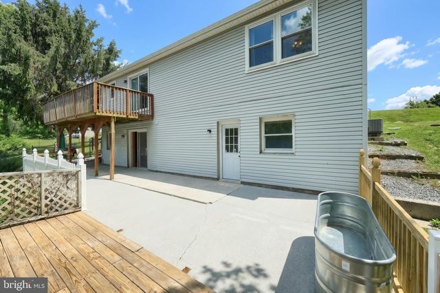 6124 GARDNER RD, Spring Grove, PA 17362
