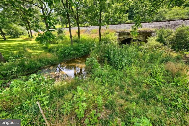 6124 GARDNER RD, Spring Grove, PA 17362