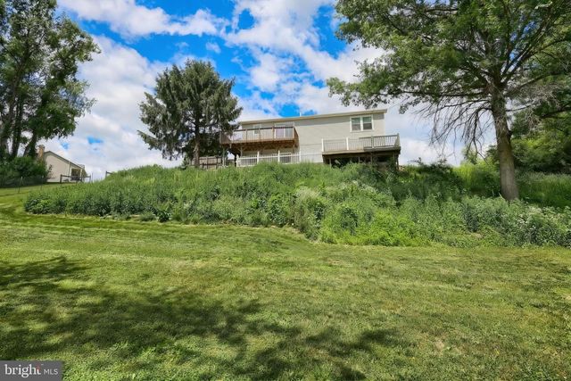 6124 GARDNER RD, Spring Grove, PA 17362