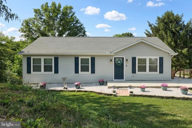 6124 GARDNER RD, Spring Grove, PA 17362