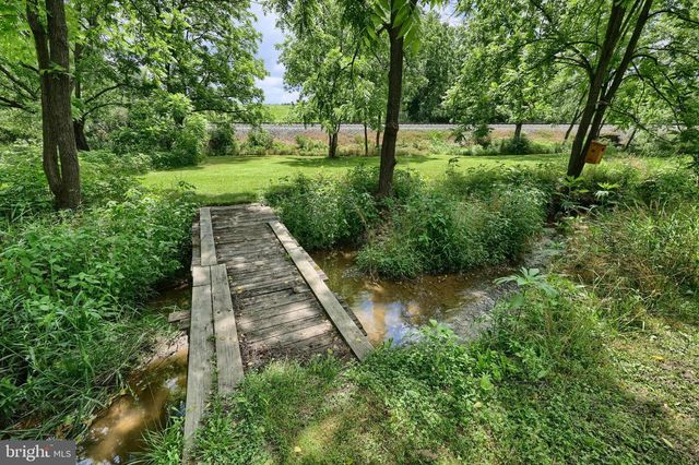 6124 GARDNER RD, Spring Grove, PA 17362