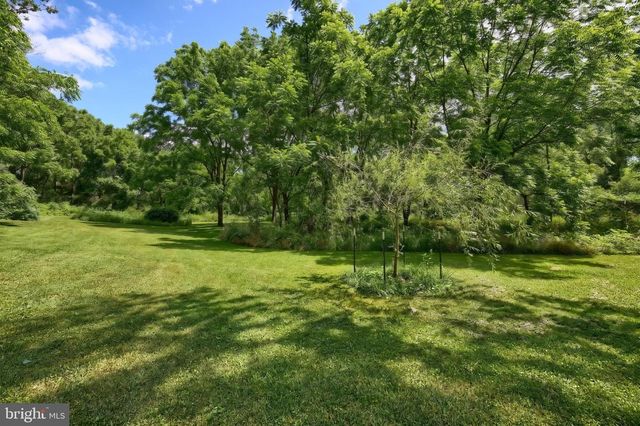 6124 GARDNER RD, Spring Grove, PA 17362