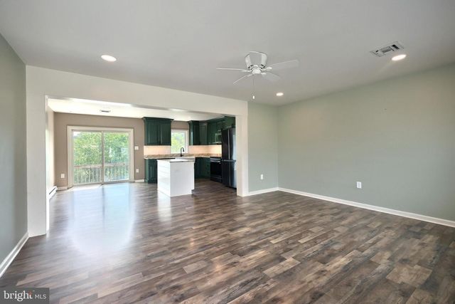 6124 GARDNER RD, Spring Grove, PA 17362