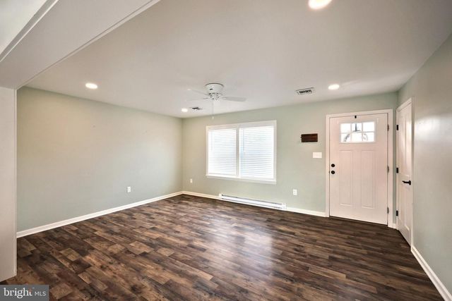 6124 GARDNER RD, Spring Grove, PA 17362