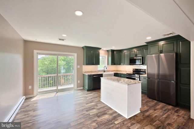 6124 GARDNER RD, Spring Grove, PA 17362