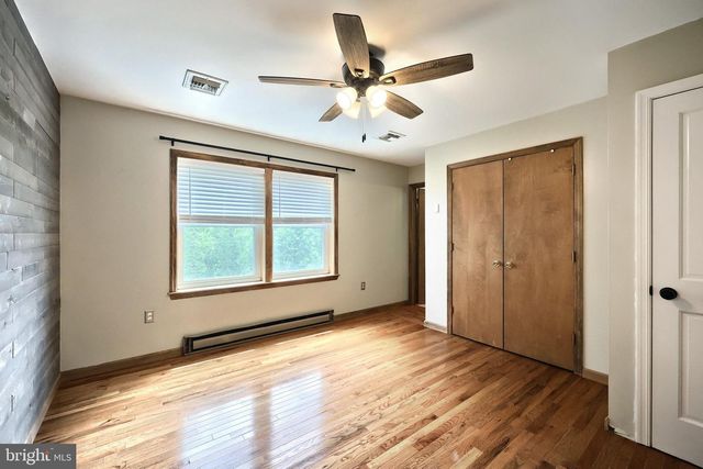 6124 GARDNER RD, Spring Grove, PA 17362