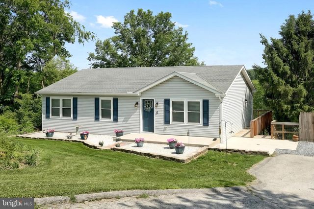 6124 GARDNER RD, Spring Grove, PA 17362