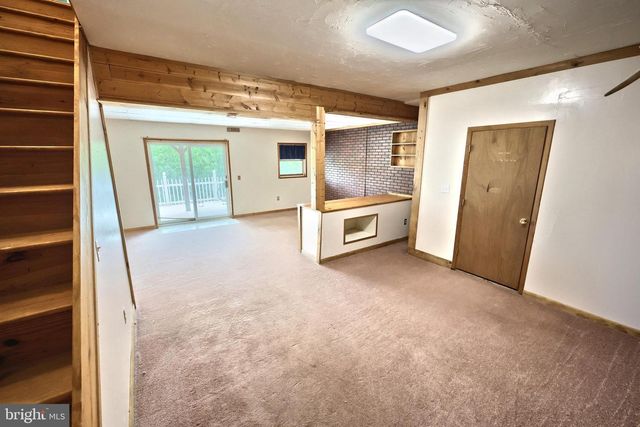 6124 GARDNER RD, Spring Grove, PA 17362